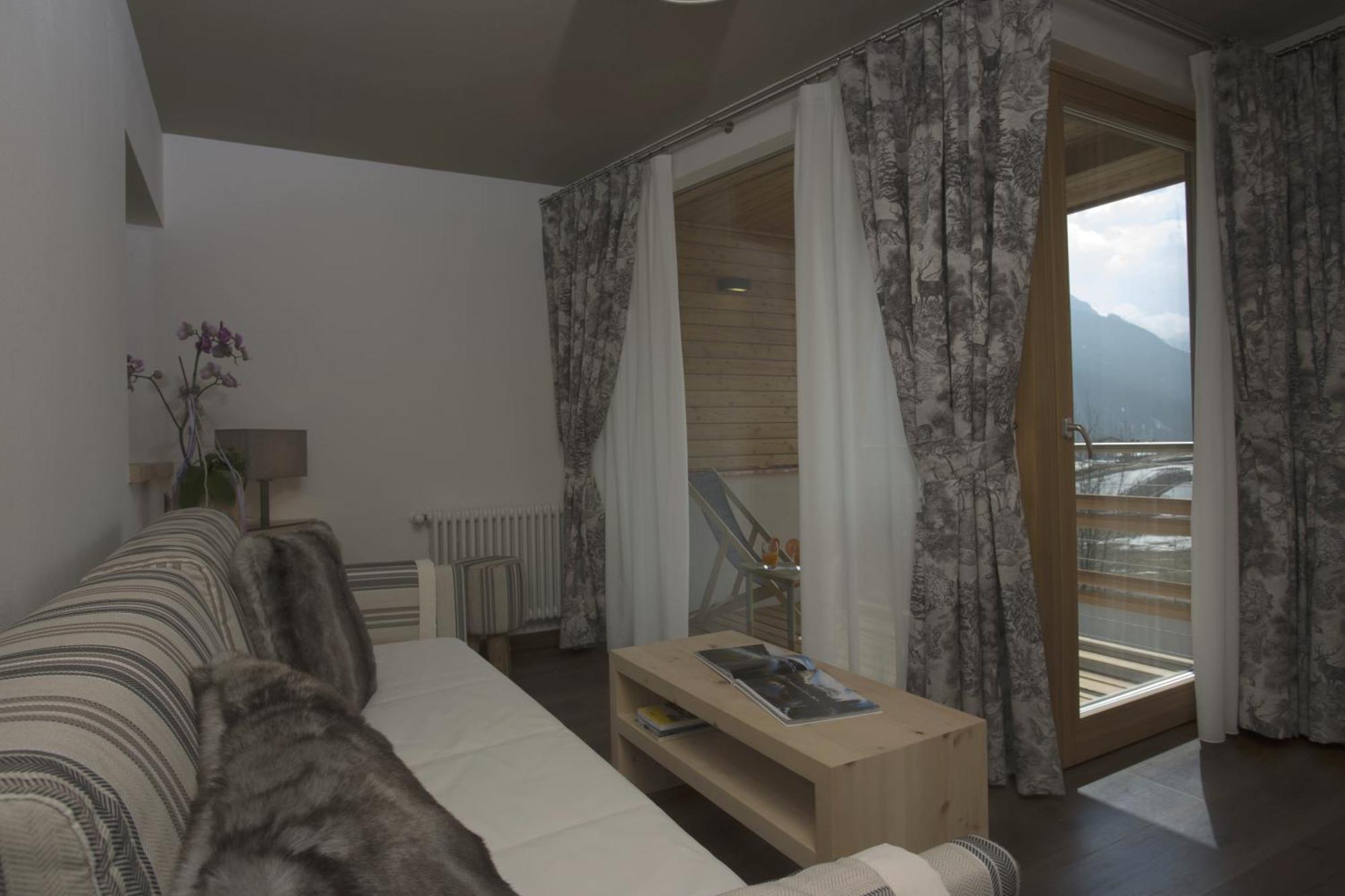 Nature Wellness Hotel Renato Vigo di Fassa Oda fotoğraf